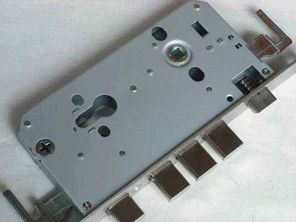 叶集24小时上门开锁公司