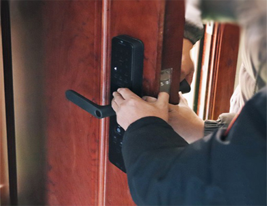 叶集24小时上门开锁公司